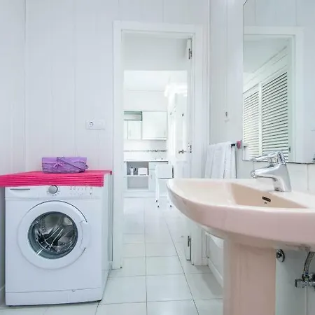 1 Urbanizacion La Roca, Estudio