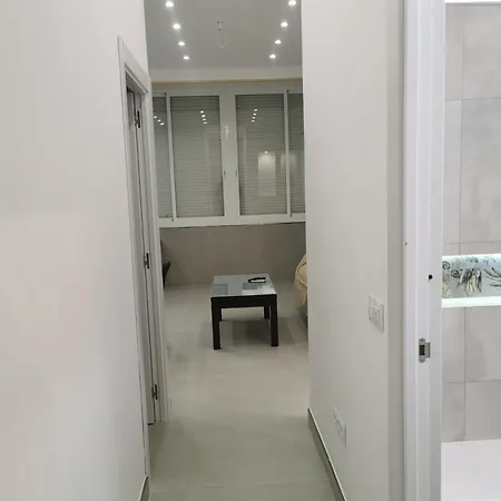 First Floor - 109 C Apartmán