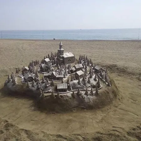 Urbanizacion La Roca, Estudio Torremolinos