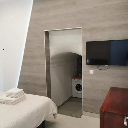 First Floor - 109 C Apartman