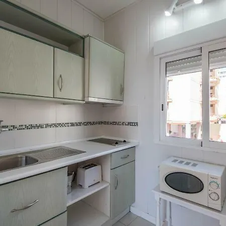 1 Urbanizacion La Roca, Estudio